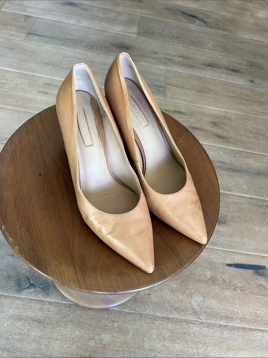 ANTONIO MELANI Shoes - ANTONIO MELANI Nude/Tan Pointed-Toe Leather Pumps